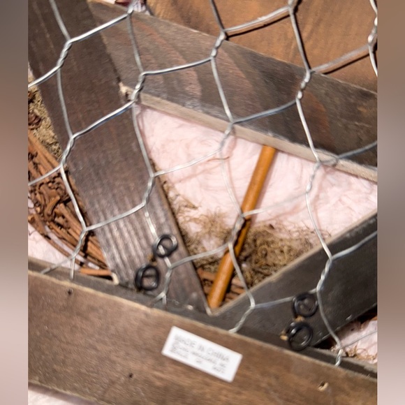 NWOT’s Rustic Rooster Wall Decor - Picture 12 of 13